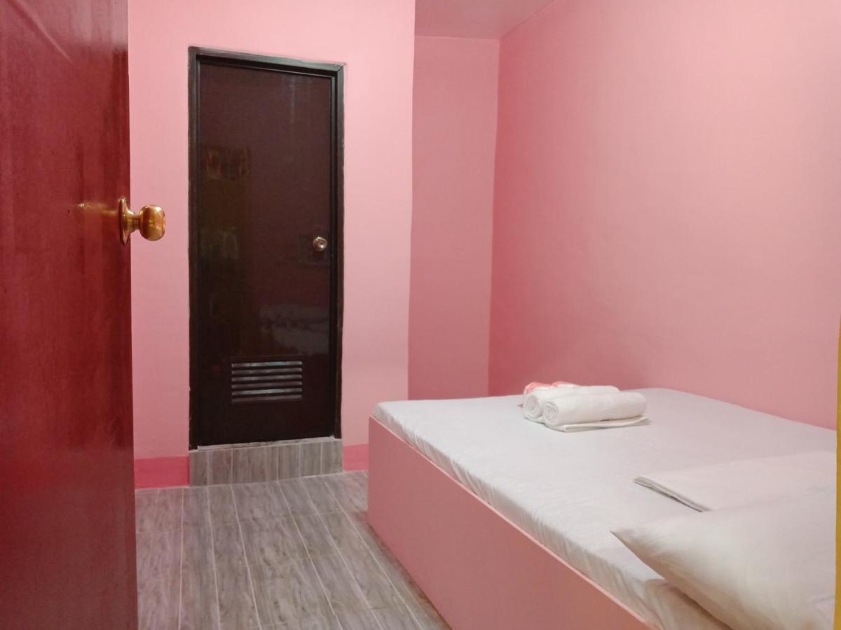 Ludy'S 2 Pension House Carles ภายนอก รูปภาพ