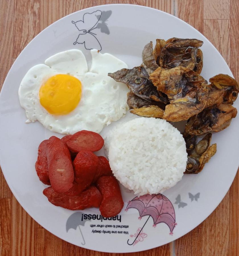 Ludy'S 2 Pension House Carles ภายนอก รูปภาพ