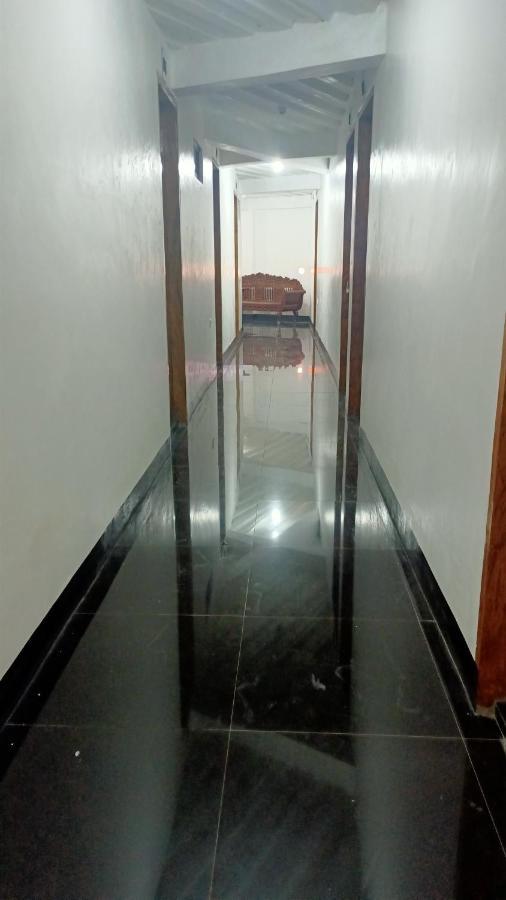 Ludy'S 2 Pension House Carles ภายนอก รูปภาพ
