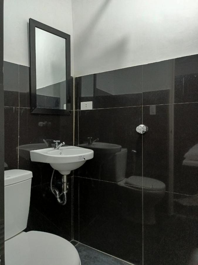 Ludy'S 2 Pension House Carles ภายนอก รูปภาพ