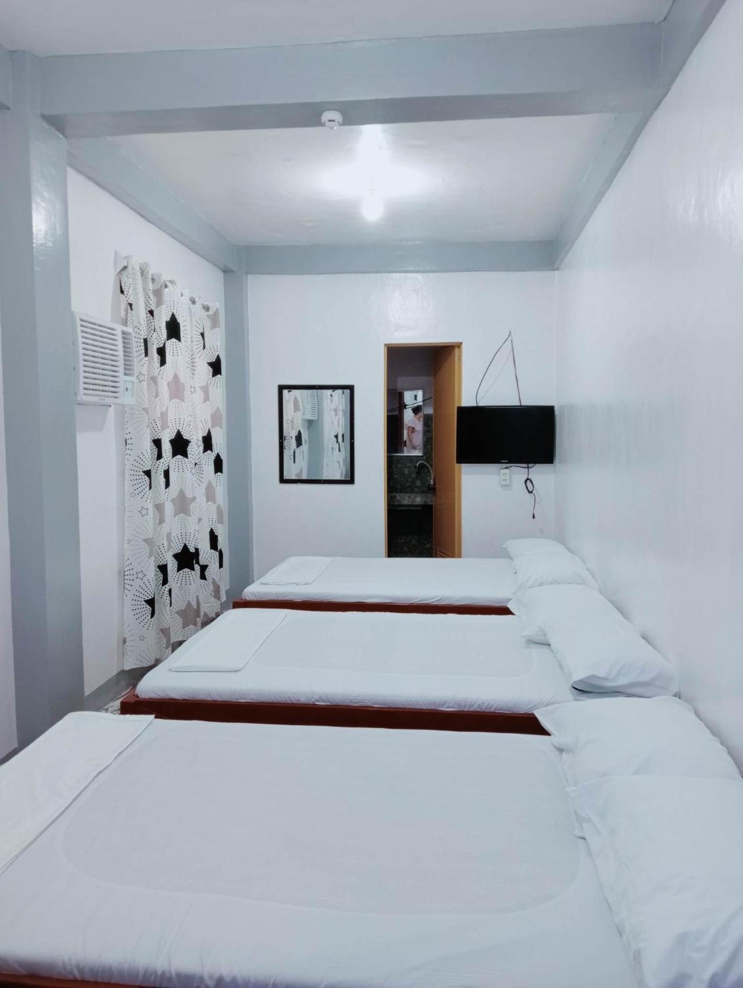 Ludy'S 2 Pension House Carles ห้อง รูปภาพ
