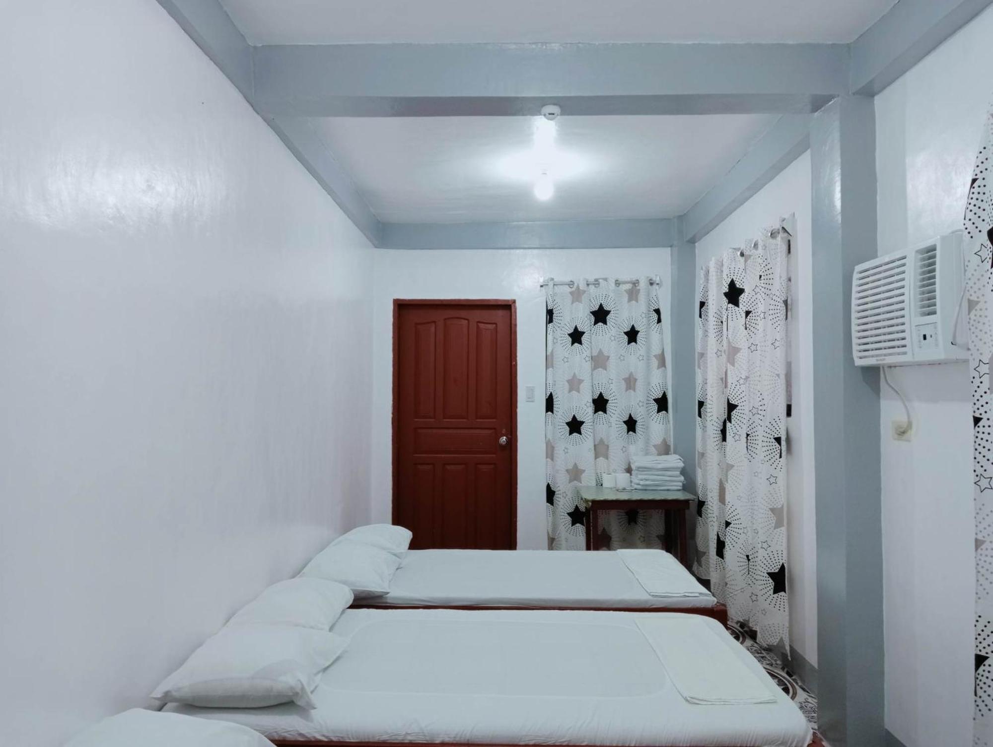 Ludy'S 2 Pension House Carles ห้อง รูปภาพ